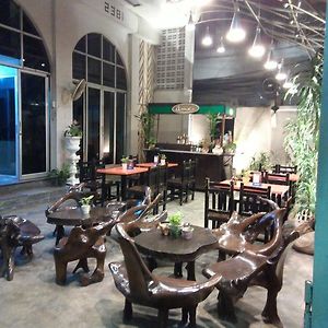 The Grand Palace Hostel